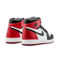 Load image into Gallery viewer, Air jordan 1 Retro High OG Black Toe
